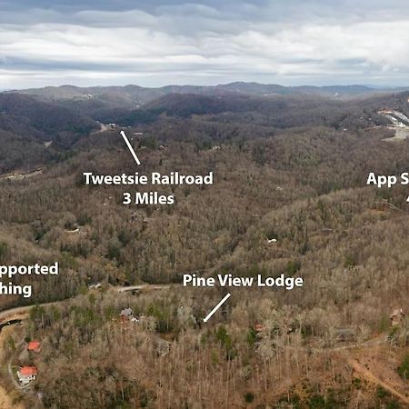 Wrap-Around Porch, Hot Tub And Game Room Blowing Rock Exterior photo