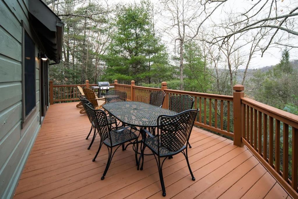 Wrap-Around Porch, Hot Tub And Game Room Blowing Rock Exterior photo